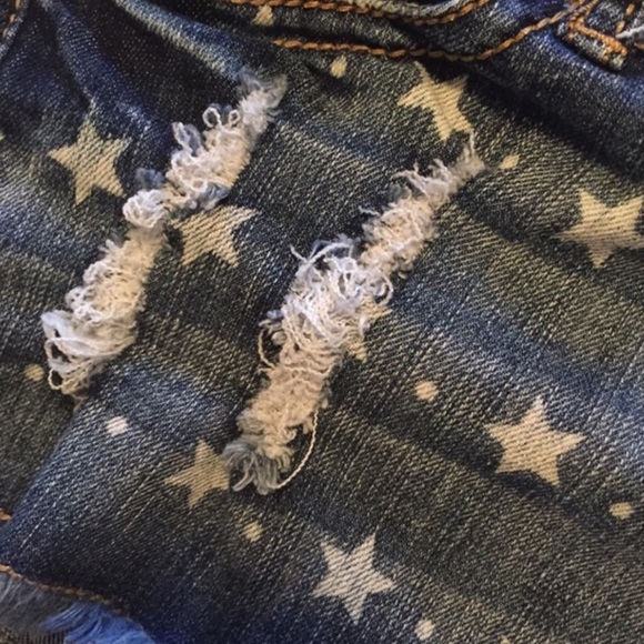 Brand New! 1st Kiss Star Denim Mini Shorts - Picture 5 of 5